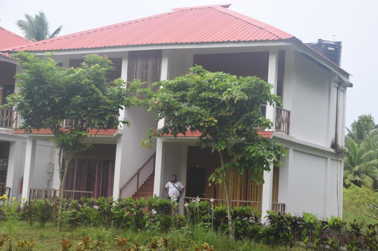 Hotel Exotica Squares Lakshmanpur Exterior foto