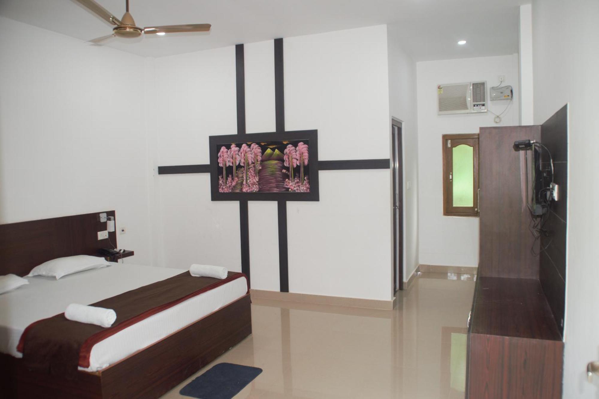 Hotel Exotica Squares Lakshmanpur Exterior foto