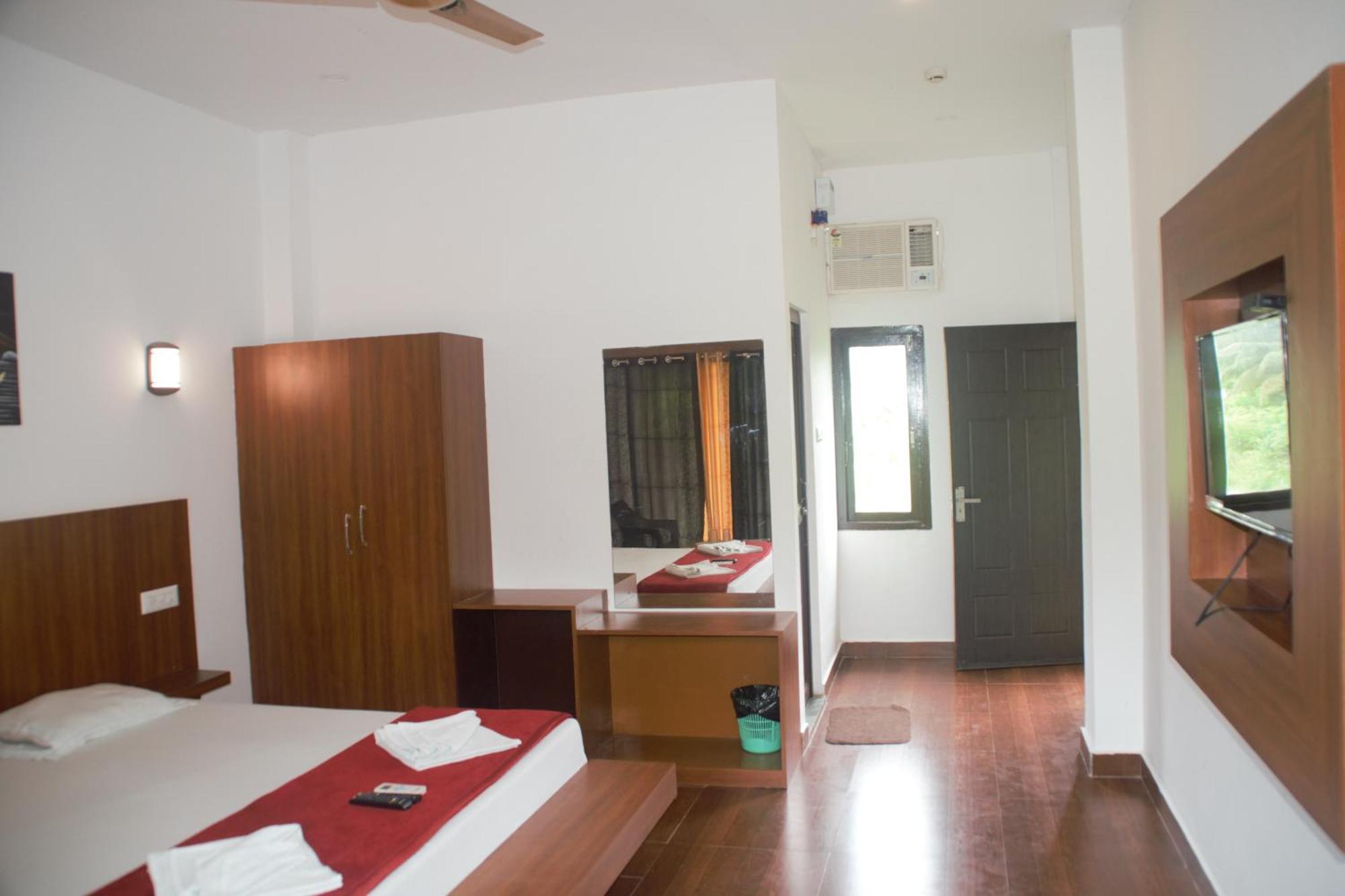 Hotel Exotica Squares Lakshmanpur Exterior foto